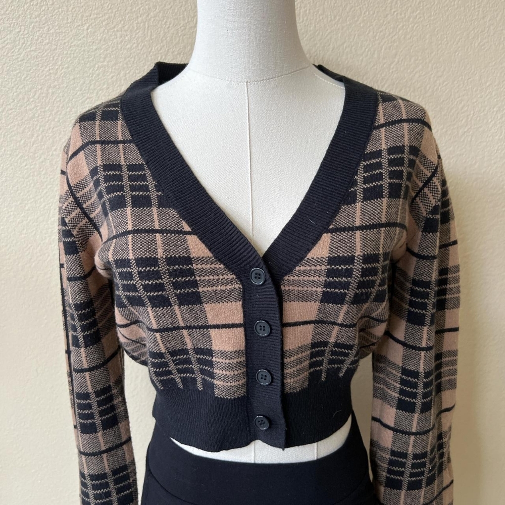 Plaid V-Neck Cropped Cardigan